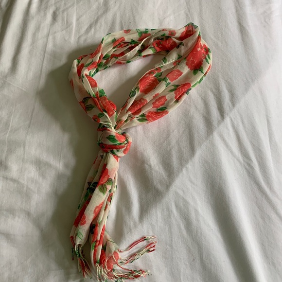 Accessories - Rose pattern decorative scarf
